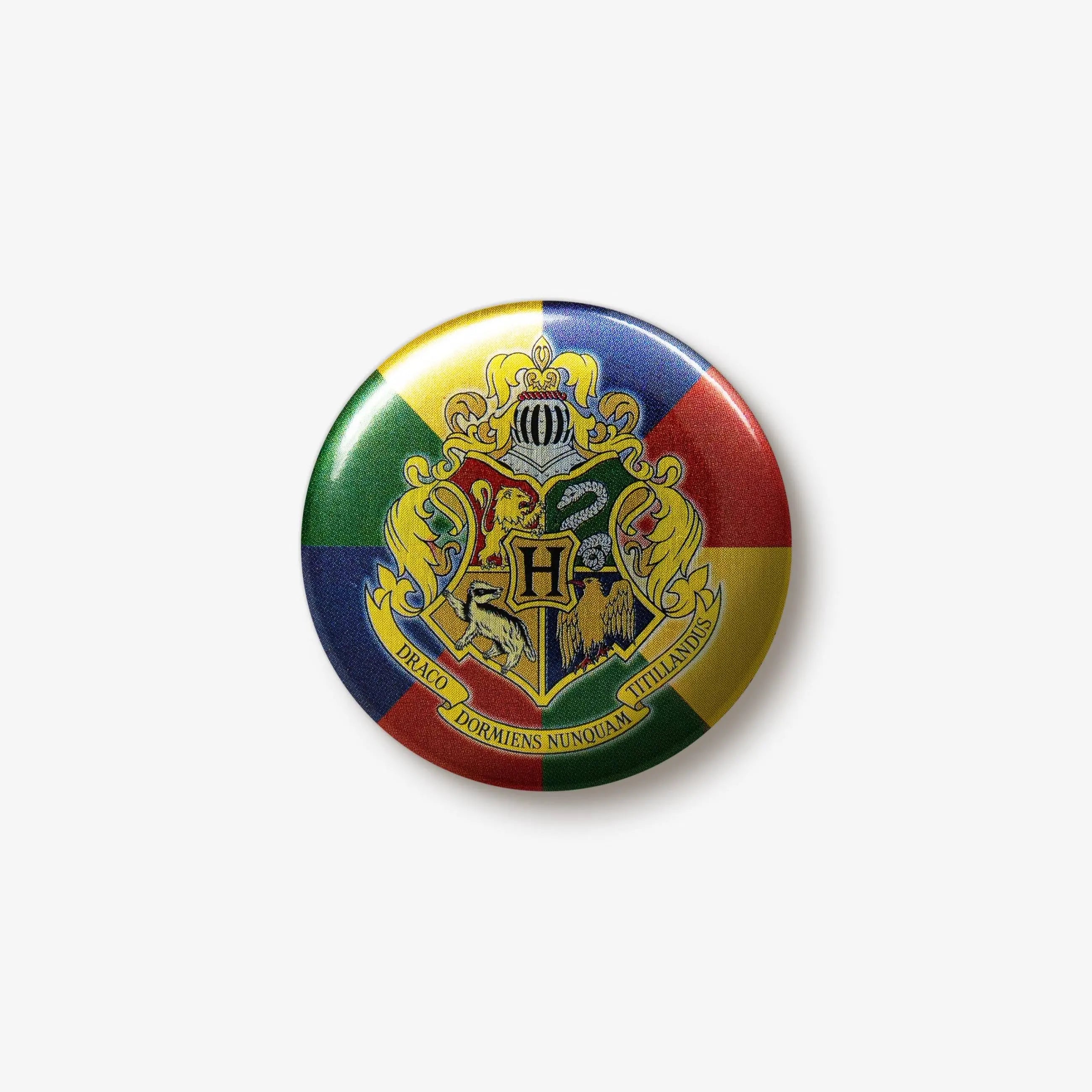 Badge Ecusson Poudlard Minalima -  La boutique Aux 2 Balais