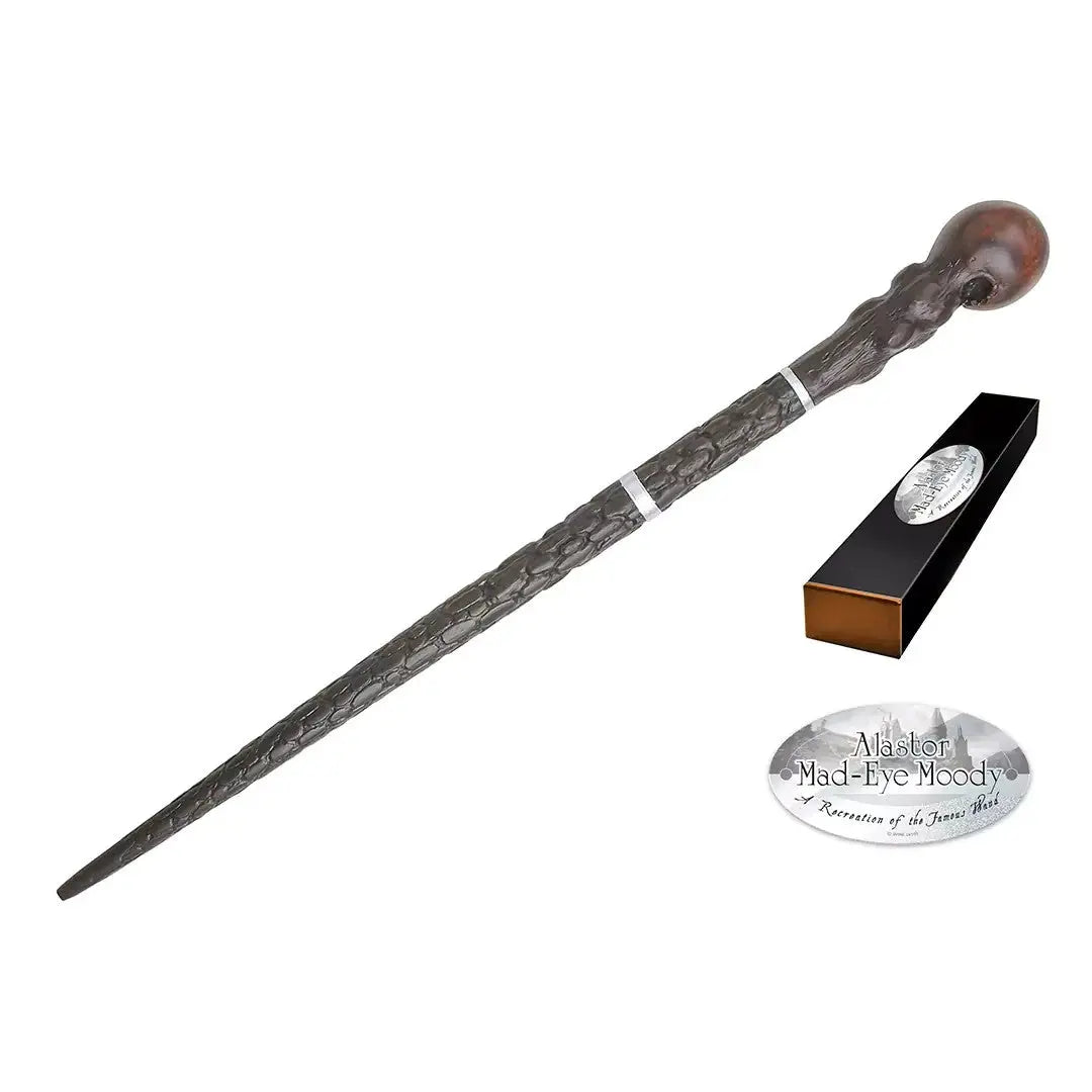La boutique Aux 2 Balais : baguette Alastor Maugrey en résine, réplique Harry Potter, bois sombre écorcé, manche arrondi, boîte collection.