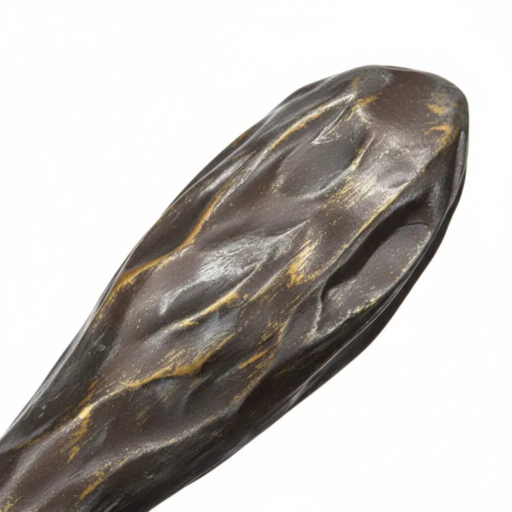 La boutique Aux 2 Balais : Baguette Bill Weasley en résine texturée imitation bois sombre, réplique Harry Potter.