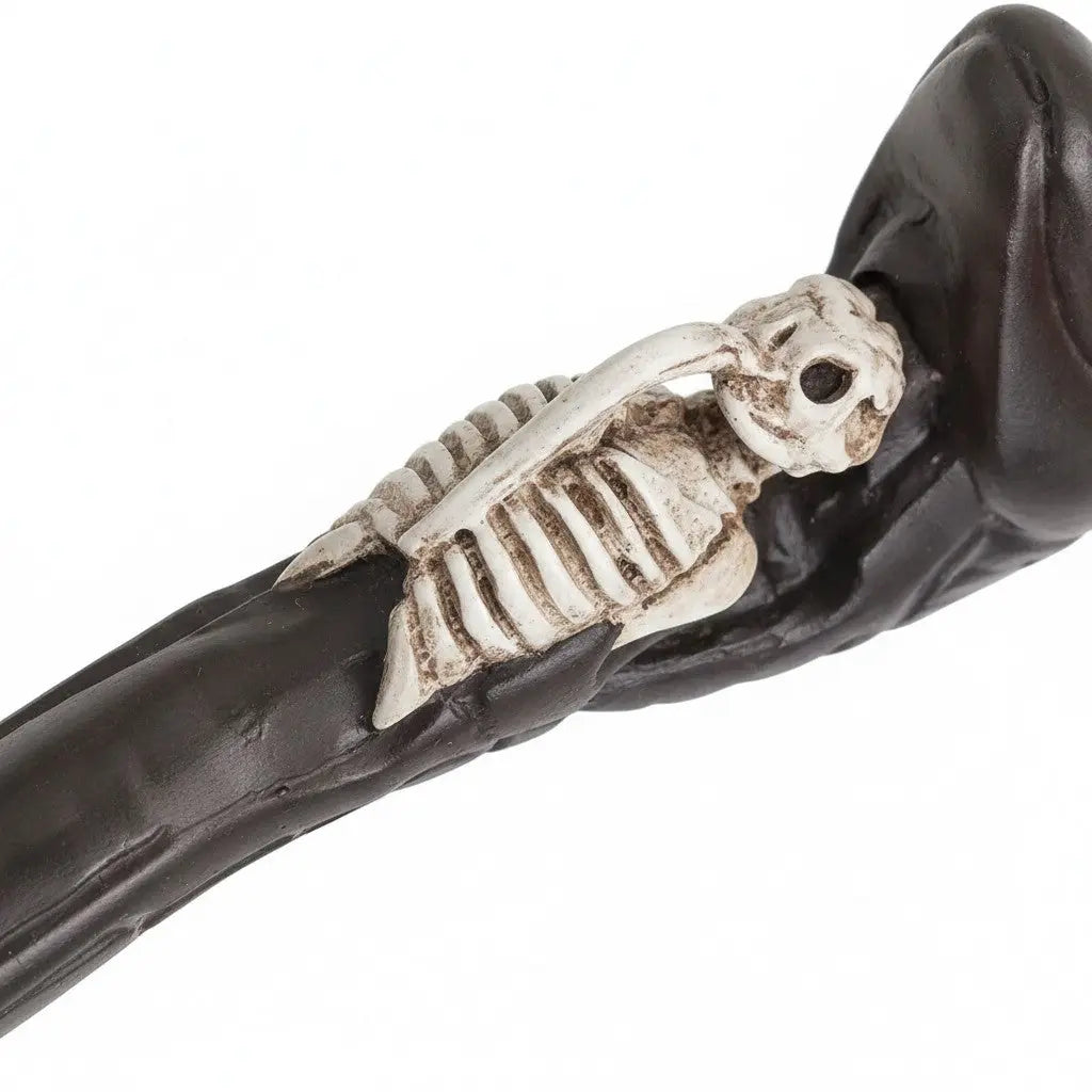La boutique Aux 2 Balais : Baguette Mangemort Serpent en résine, réplique Harry Potter avec manche squelette et serpent, 34 cm.