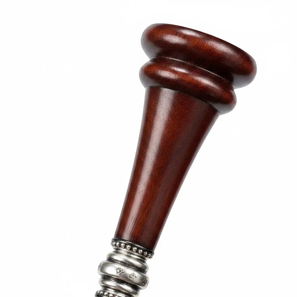 La baguette Rufus Scrimgeour de La boutique Aux 2 Balais en résine marron foncé, réplique de 38,5 cm avec anneaux métalliques, sous licence officielle.