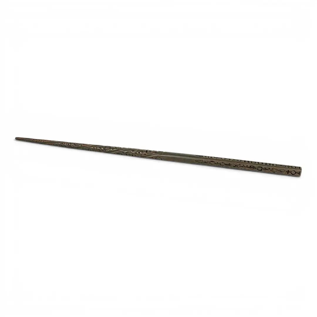 La boutique Aux 2 Balais - Baguette Sirius Black en résine, réplique fidèle de 40 cm, ornée de motifs gravés, boîte Ollivander incluse.