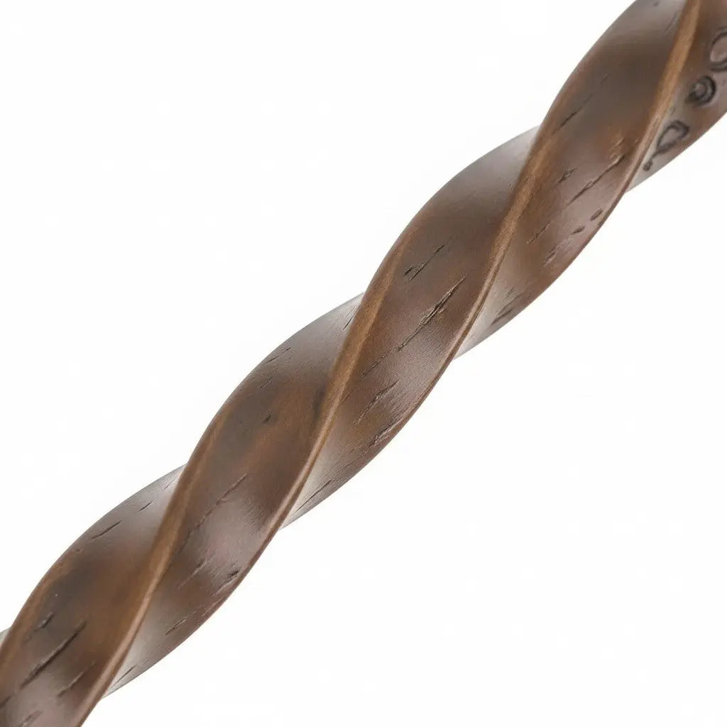 La boutique Aux 2 Balais : Baguette Xenophilius Lovegood en résine, design tressé sombre, réplique sous licence Warner Bros.
