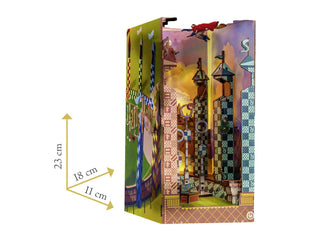 Book Nook Tiny Adventures Terrain de Quidditch 23 cm -  La boutique Aux 2 Balais
