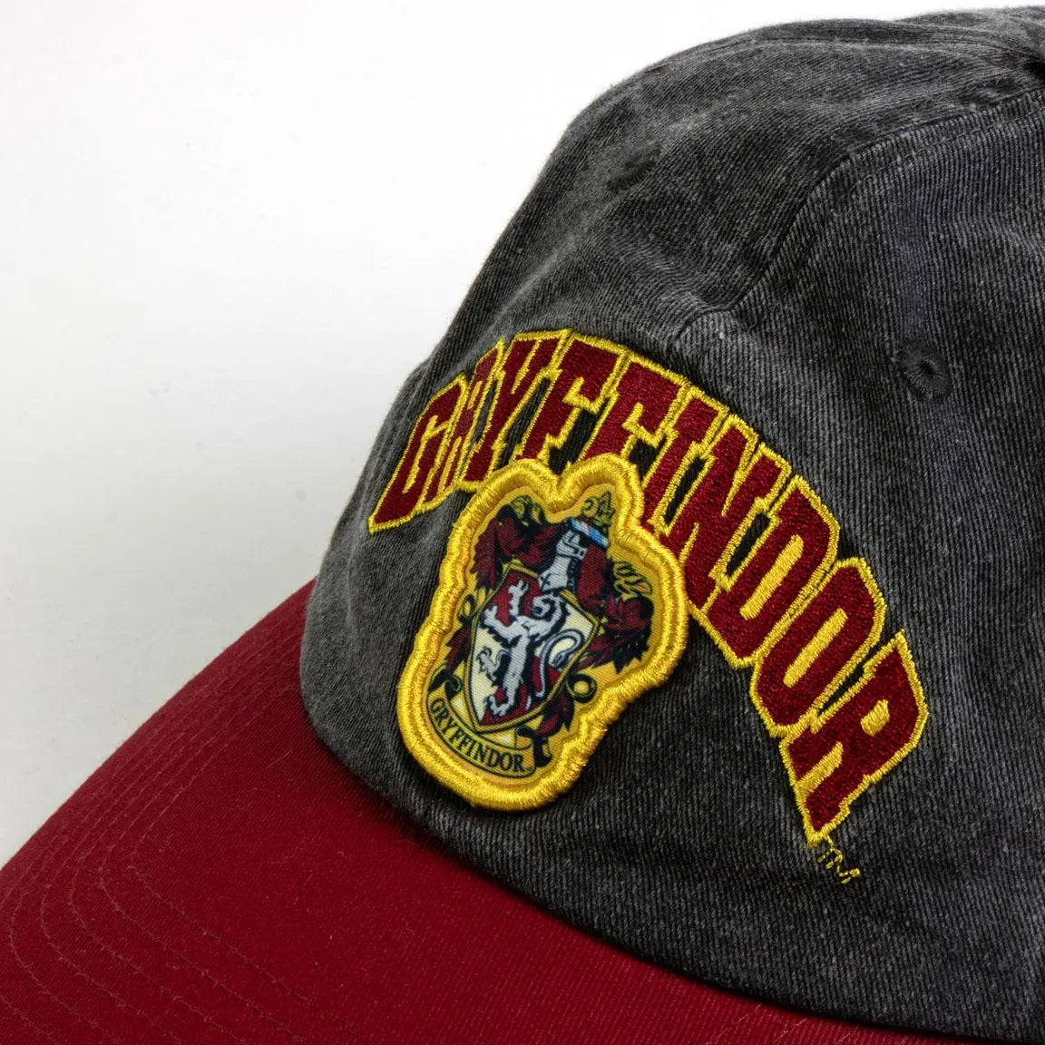Casquette Gryffondor noire 100 % coton -  La boutique Aux 2 Balais