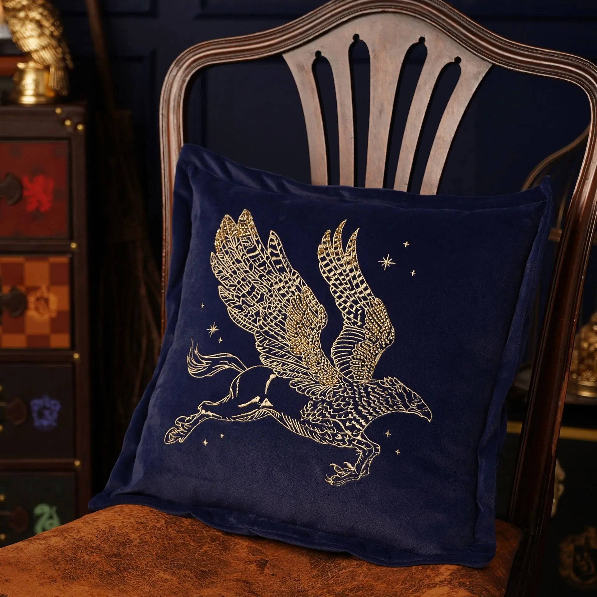 Coussin Velours Buck l'Hippogriffe