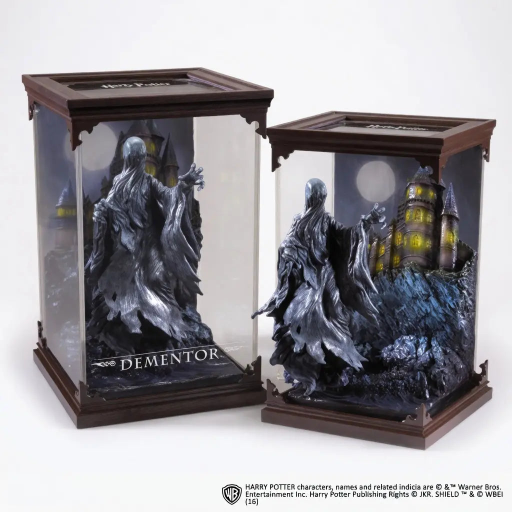 Detail socle Poudlard nocturne figurine Detraqueur Harry Potter Noble Collection PVC