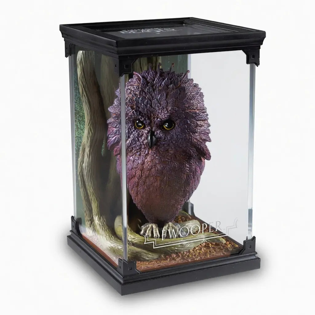 Detail plumage vert dore ailes deployees figurine Focifere Animaux Fantastiques Noble Collection PVC