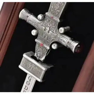 Epée de Godric Gryffondor -  La boutique Aux 2 Balais