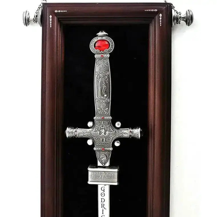 Epée de Godric Gryffondor -  La boutique Aux 2 Balais