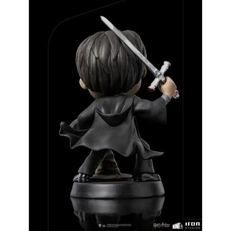 Figurine Harry Potter et l'épée de Gryffondor 14cm -  La boutique Aux 2 Balais