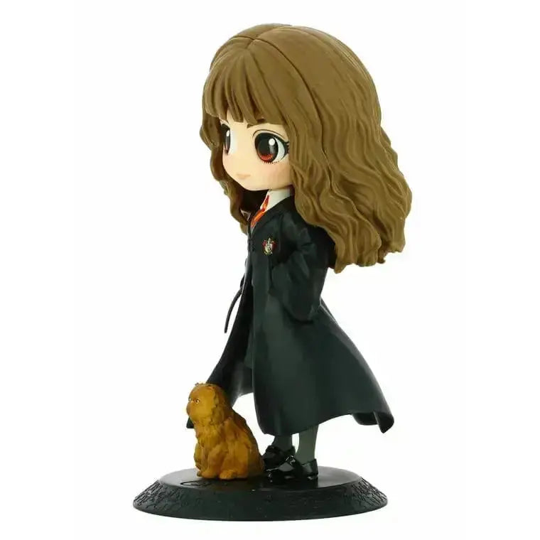 Figurine Hermione avec Pattenrond -  La boutique Aux 2 Balais