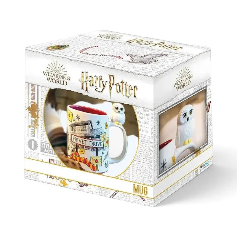 Mug 3D en céramique La boutique Aux 2 Balais Harry Potter avec Hedwige et le panneau 4 Privet Drive dans sa boîte