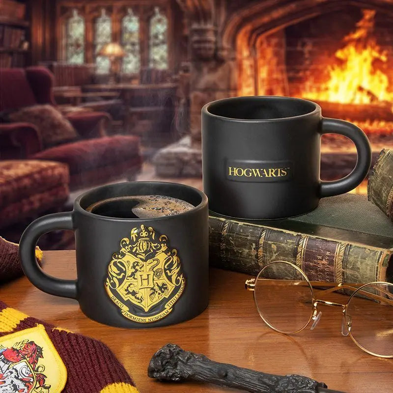 Mug gravé Hogwarts Harry Potter 400 ml -  La boutique Aux 2 Balais