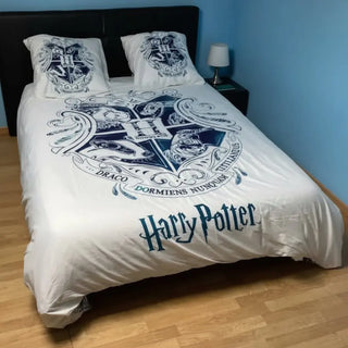 Parure de lit Harry Potter Hogwarts Blanc et Bleu - 200x200 cm + 2 Taies -  La boutique Aux 2 Balais