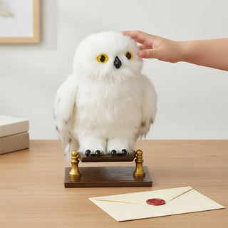 Peluche Interactive Hedwige Harry Potter 30 cm - Réagit Voix + 15 Sons Mouvements -  La boutique Aux 2 Balais