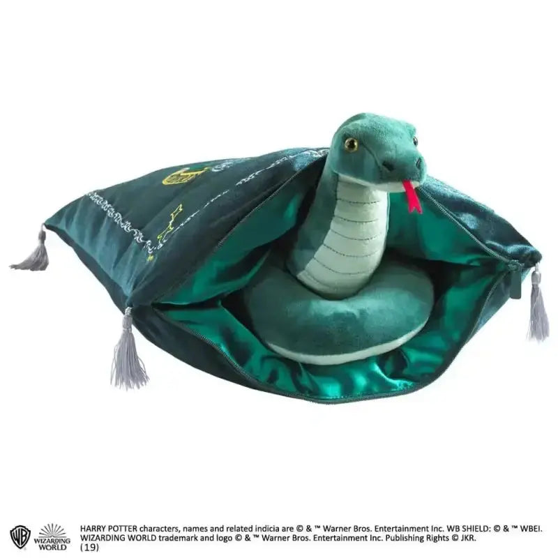 Peluche et coussin de la Maison de Serpentard -  La boutique Aux 2 Balais