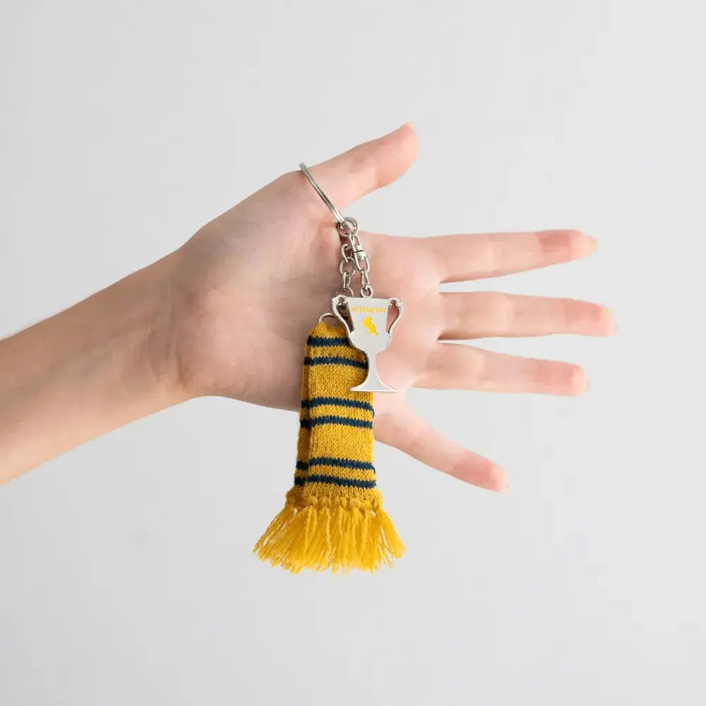 Porte-clés Harry Potter Écharpe Poufsouffle 12 cm – Officiel -  La boutique Aux 2 Balais
