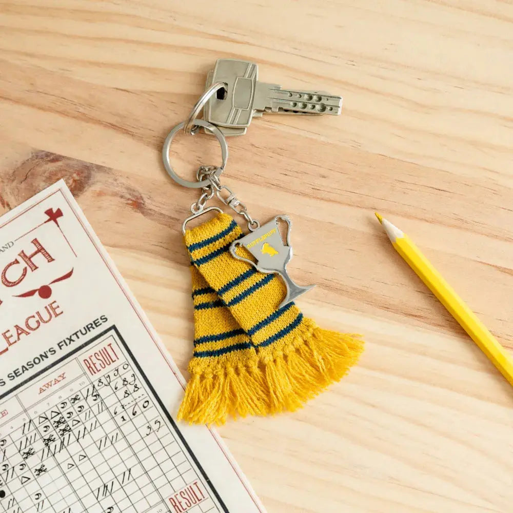 Porte-clés Harry Potter Écharpe Poufsouffle 12 cm – Officiel -  La boutique Aux 2 Balais