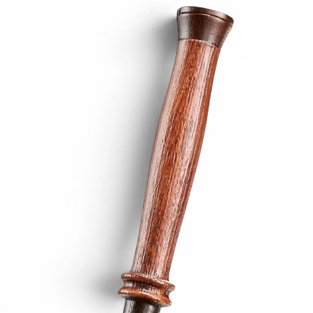 La boutique Aux 2 Balais : Réplique de la baguette magique de Harry Potter en résine marron, 38 cm, dans sa boîte Ollivander.