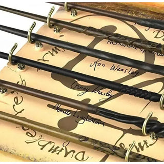 Présentoir de l'Armée de Dumbledore + 6 Baguettes -  La boutique Aux 2 Balais
