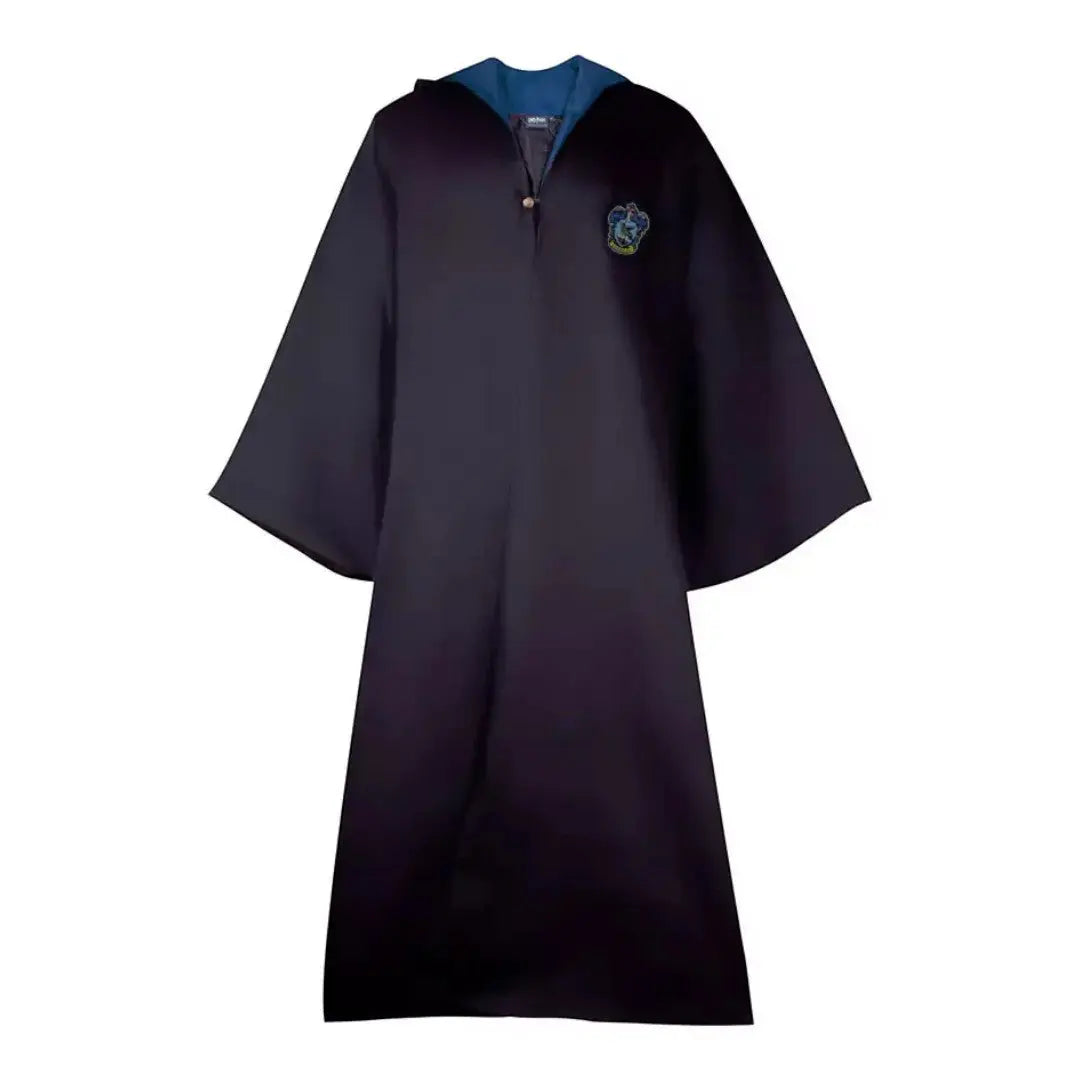La boutique Aux 2 Balais Robe de sorcier Deluxe Serdaigle enfant noire, doublure bleue, écusson brodé, 100% polyester.