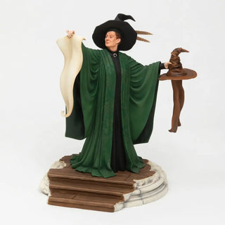 Statuette Minerva McGonagall Year One - 25cm -  La boutique Aux 2 Balais