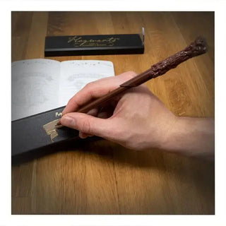Stylo Flottant Baguette Harry Potter -  La boutique Aux 2 Balais