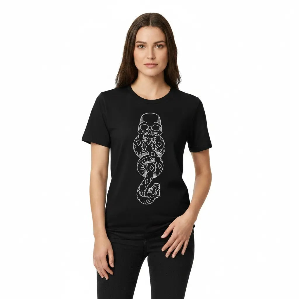 T-shirt noir en polyester La boutique Aux 2 Balais avec le symbole Dark Mark (crâne et serpent) imprimé en blanc. Col rond, coupe standard.