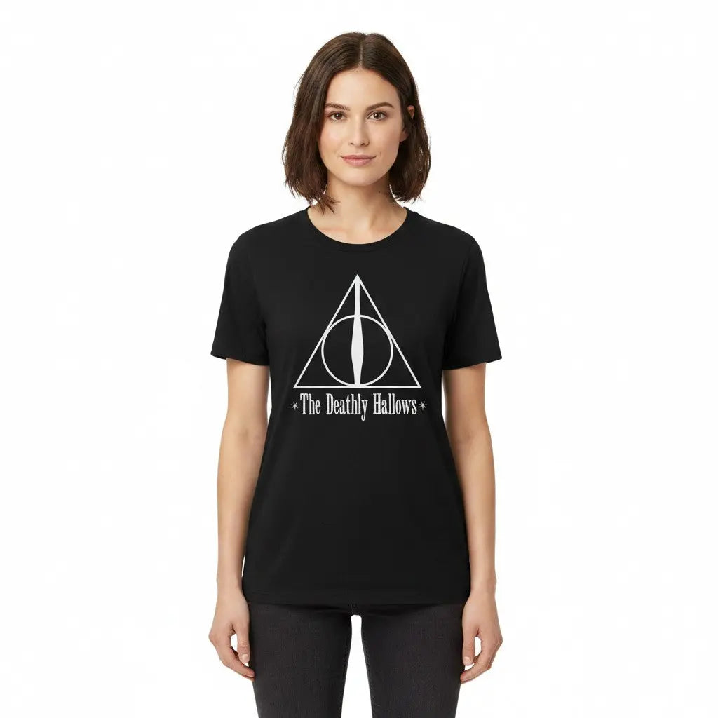 T-shirt noir en coton La boutique Aux 2 Balais avec le symbole des Reliques de la Mort Harry Potter imprimé en blanc.