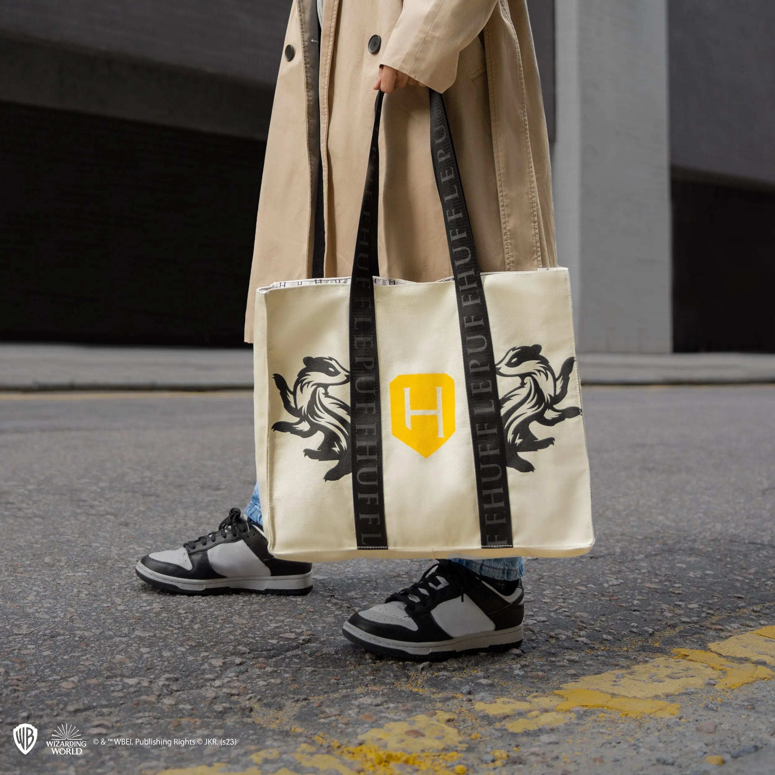 Tote Bag Deluxe Poufsouffle -  La boutique Aux 2 Balais